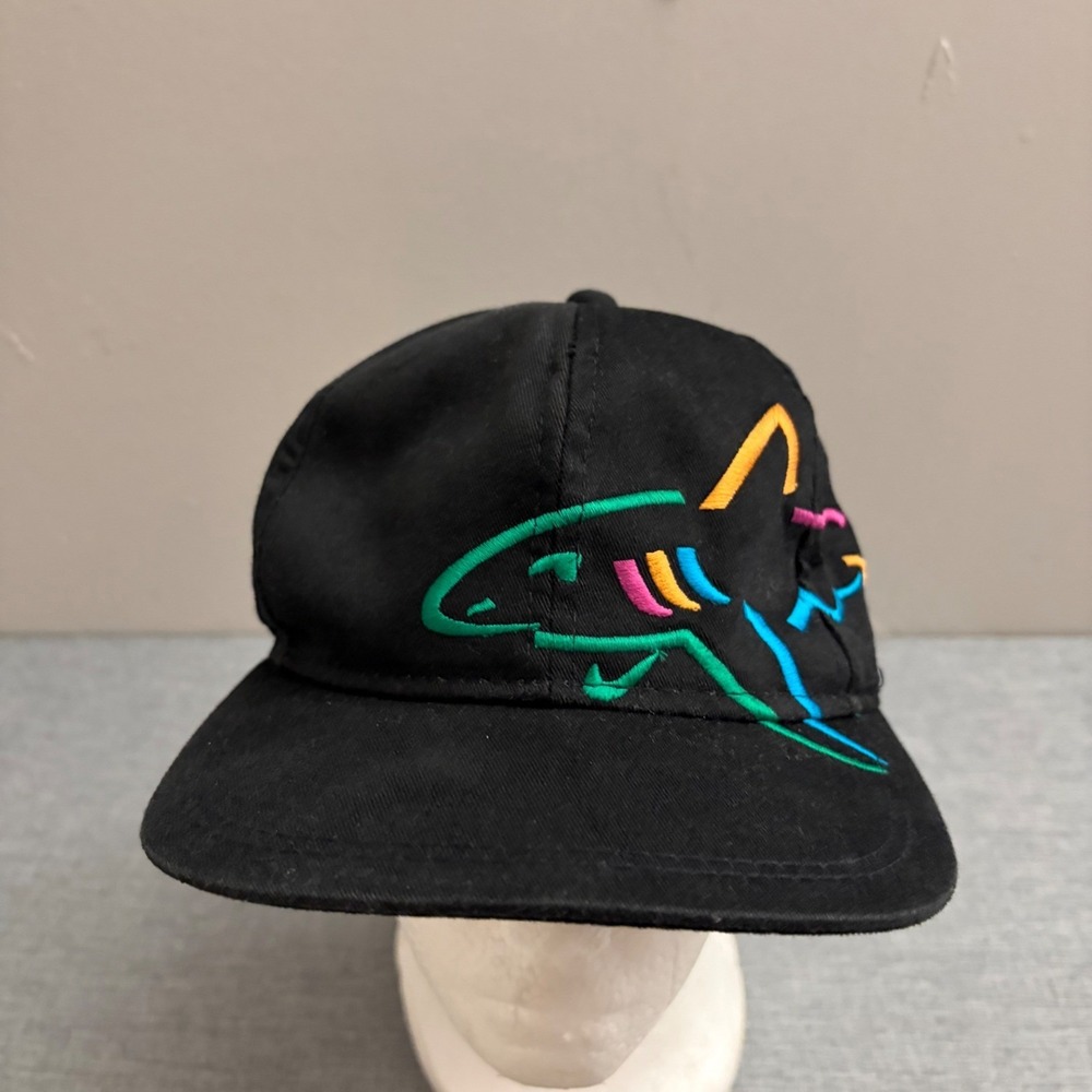 Greg Normanβ Hat Mens OSFA Black Vintage 90s Embroidered Shark Strapback Cap